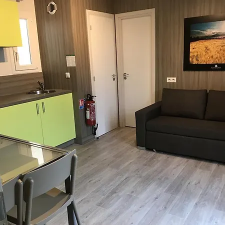 Les Cottages De France 루와시 앙 프랑스